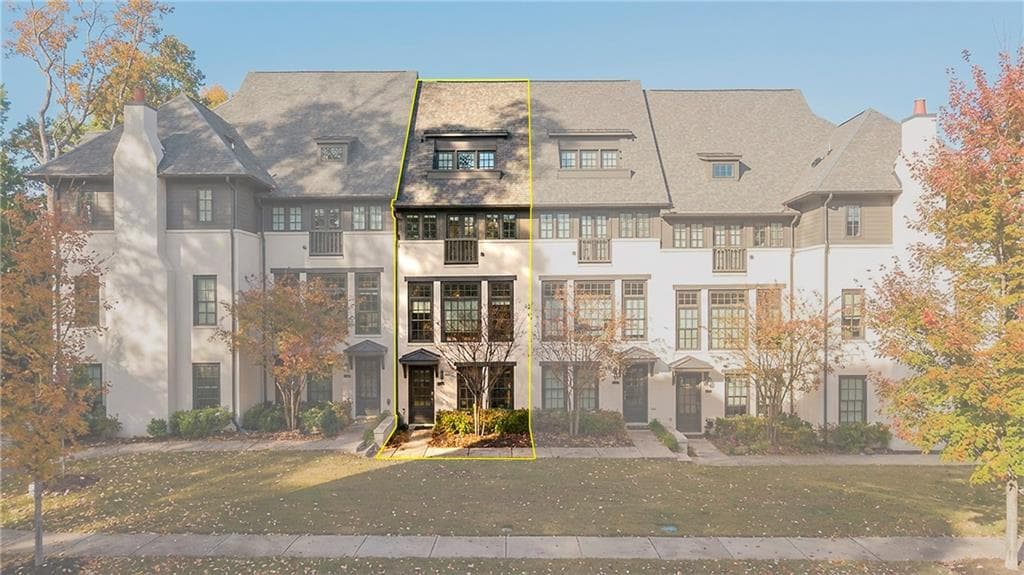 3 bedroom, 5 bathroom, 2,445 sq ft townhouse sold at 6584 Aria Village Drive, Atlanta, GA 30328
