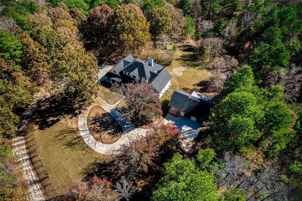 6 bedroom, 4 bathroom, 7,736 sq ft single family residence sold at 5098 Gwendolyn Court, Acworth, GA 30101
