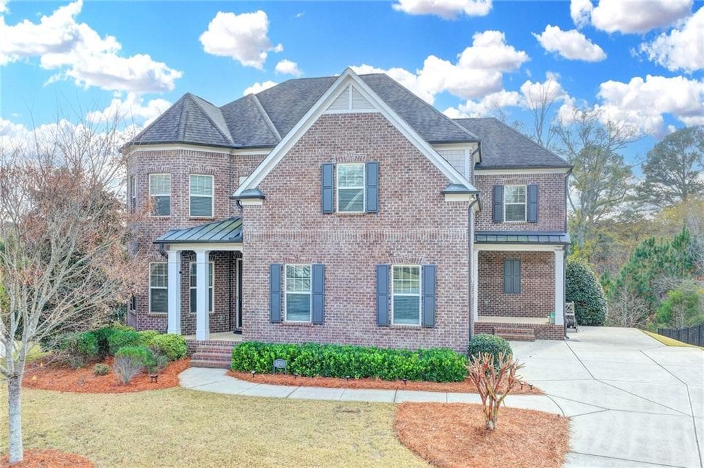6 bedroom, 6 bathroom, 5,499 sq ft single family residence sold at 5930 Caveat CT, Suwanee, GA 30024