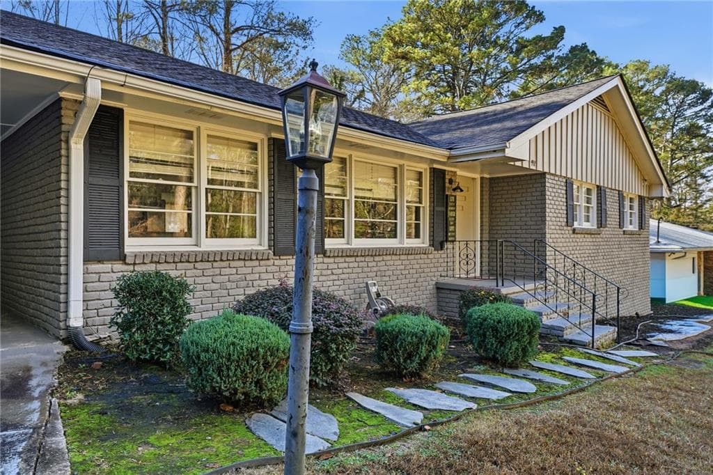 5 bedroom, 3 bathroom, 2,203 sq ft single family residence sold at 2952 Arrowood Drive, Atlanta, GA 30344