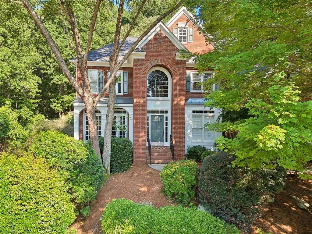 5 bedroom, 5 bathroom, 6,189 sq ft single family residence sold at 725 High Hampton Run, Alpharetta, GA 30022