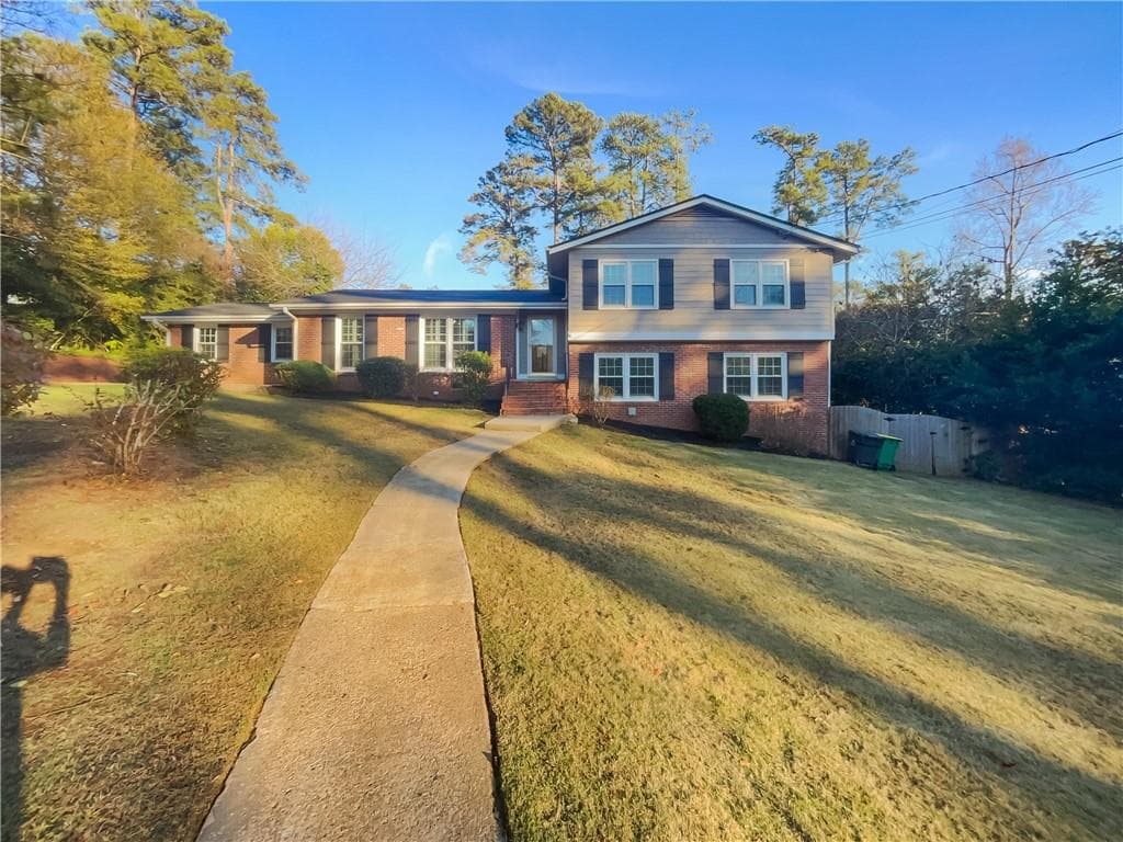 9925 La View Circle, Roswell, GA 30075 — most recent listing photo