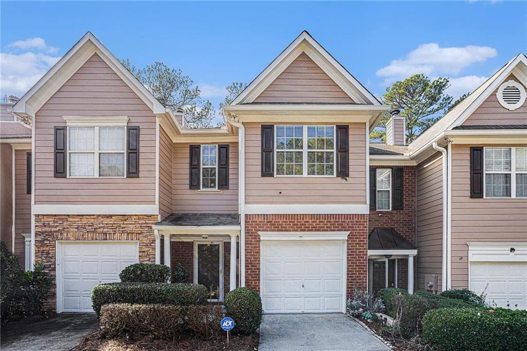 3 bedroom, 3 bathroom, 1,476 sq ft townhouse sold at 29 Oak Green Drive, Lawrenceville, GA 30044