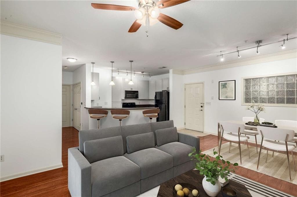 1 bedroom, 1 bathroom, 884 sq ft condominium sold at 400 17th Street 2308, Atlanta, GA 30363