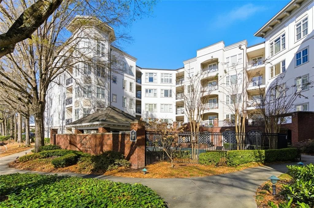 2 bedroom, 2 bathroom, 1,092 sq ft condominium sold at 11 Perimeter Center 1412, Atlanta, GA 30346