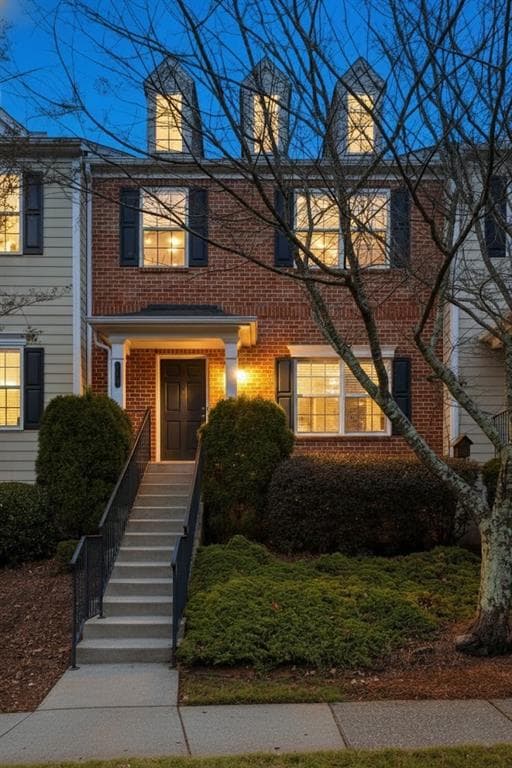 2 bedroom, 3 bathroom, 2,354 sq ft townhouse sold at 704 Breeze Lane, Woodstock, GA 30188