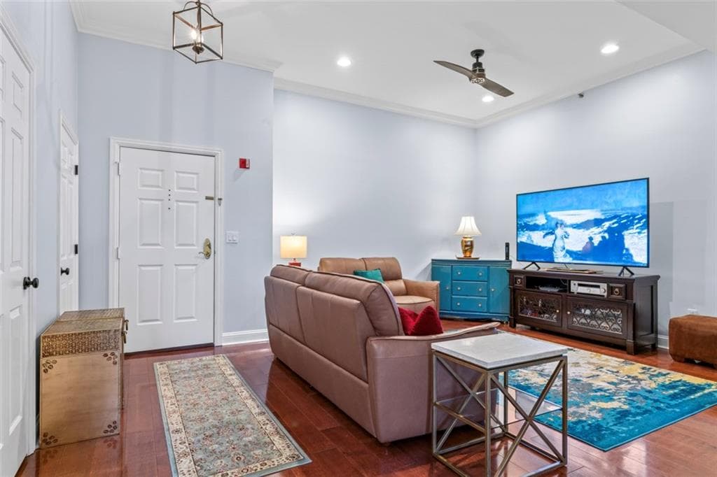 2 bedroom, 3 bathroom, 1,693 sq ft condominium sold at 1735 Peachtree Street 408, Atlanta, GA 30309