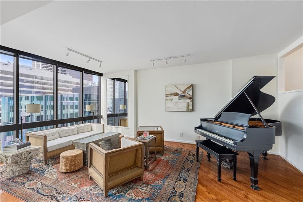 2 bedroom, 3 bathroom, 1,724 sq ft condominium sold at 145 15th Street 1004, Atlanta, GA 30309