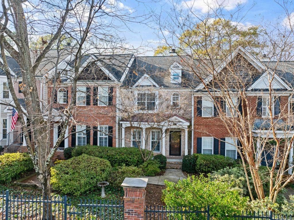 2 bedroom, 3 bathroom, 1,615 sq ft townhouse sold at 1580 Commerce Drive A6, Decatur, GA 30030