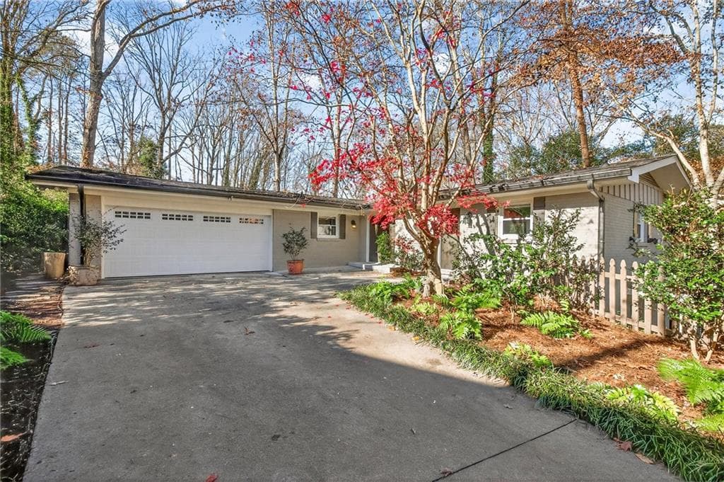 6590 Williamson Drive, Atlanta, GA 30328 — most recent listing photo