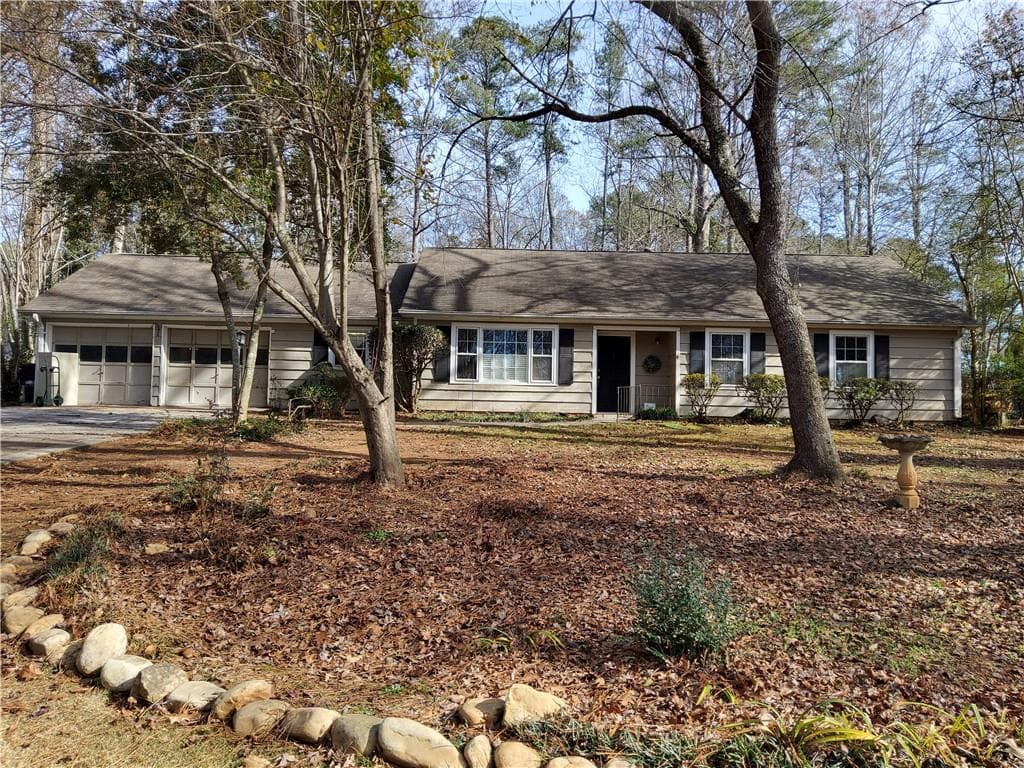 3 bedroom, 2 bathroom, 1,572 sq ft single family residence sold at 172 Middlesex Lane, Marietta, GA 30064