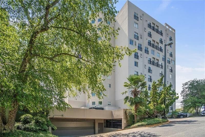 2 bedroom, 2 bathroom, 800 sq ft condominium sold at 587 Virginia Avenue 805, Atlanta, GA 30306