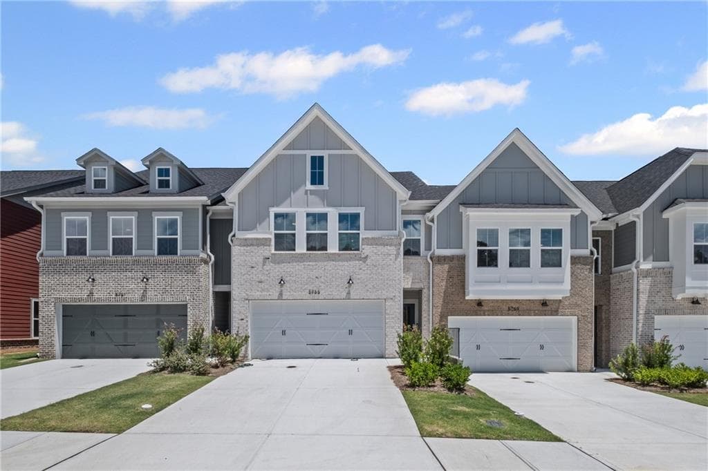 3 bedroom, 3 bathroom, 2,035 sq ft townhouse sold at 5699 Tillman Way, Powder Springs, GA 30127