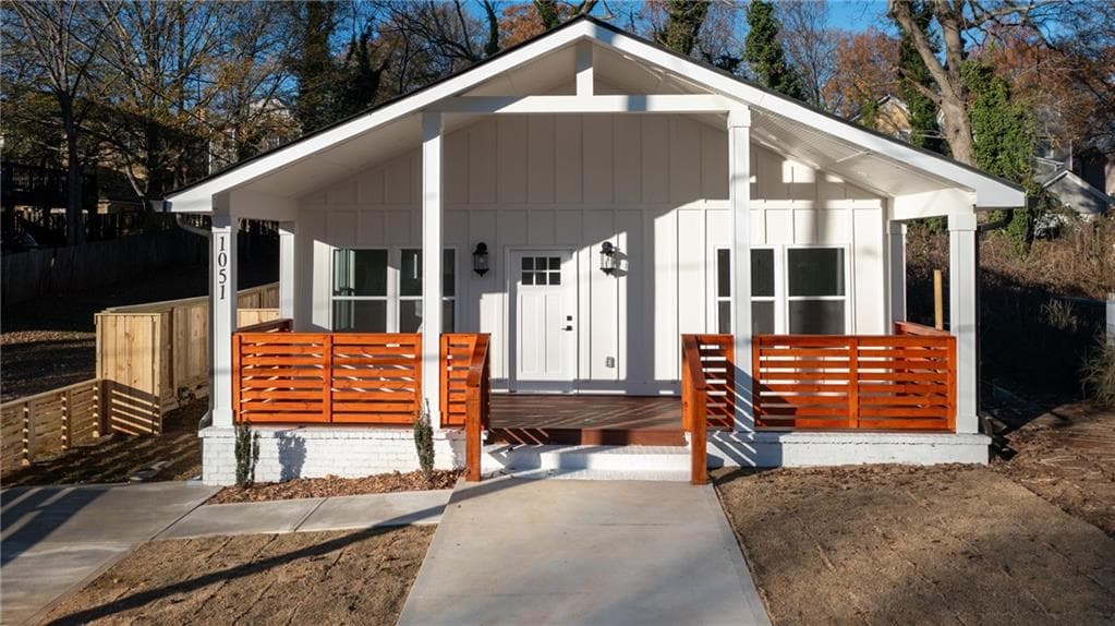 3 bedroom, 2 bathroom, 1,350 sq ft single family residence sold at 1051 Harwell Street, Atlanta, GA 30314