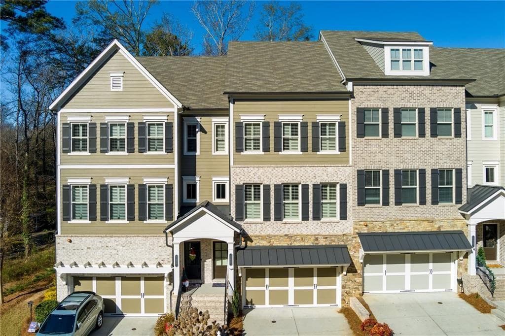 4 bedroom, 4 bathroom, 3,194 sq ft townhouse sold at 815 Paden Street, Woodstock, GA 30188