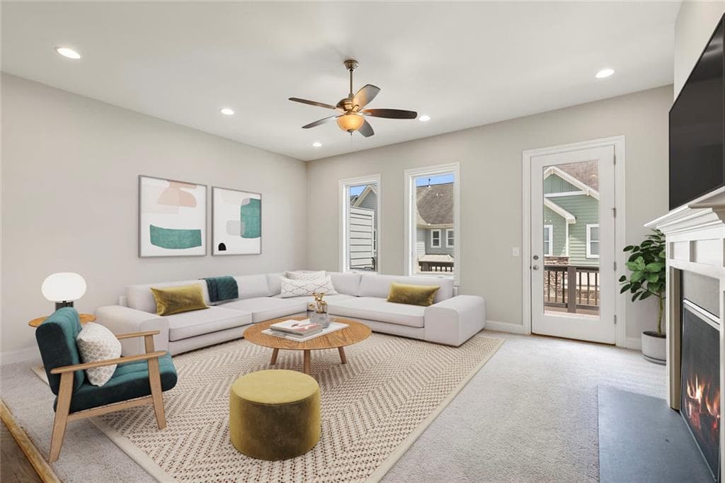 3 bedroom, 4 bathroom, 2,740 sq ft townhouse sold at 1954 Summit Trace Circle, Atlanta, GA 30318