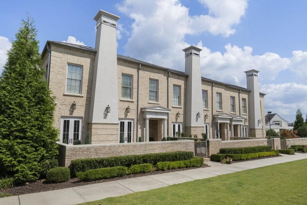 4 bedroom, 4 bathroom, 3,551 sq ft townhouse sold at 132 Grand Crescent, Alpharetta, GA 30009