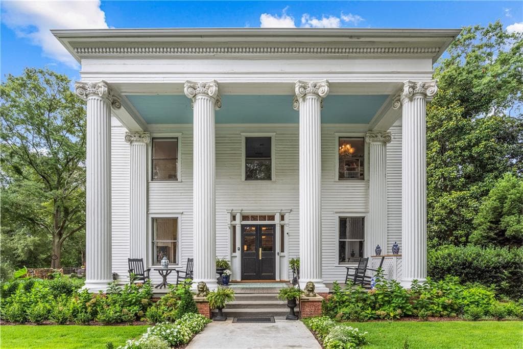 4 bedroom, 4 bathroom, 5,131 sq ft single family residence sold at 766 East Avenue, Madison, GA 30650