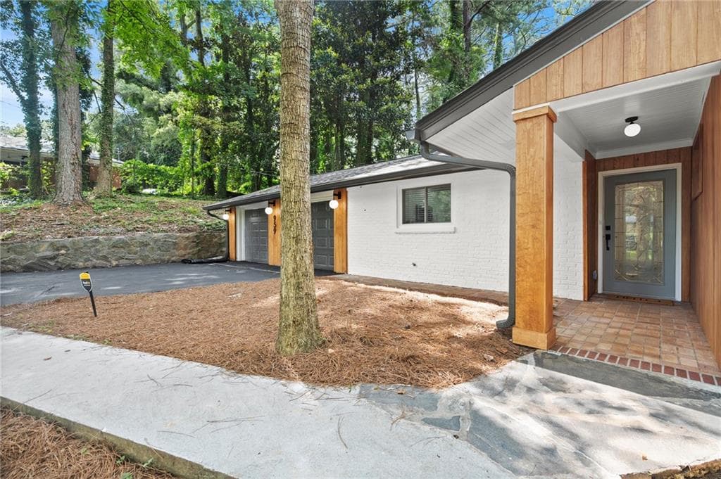 3 bedroom, 2 bathroom, 1,622 sq ft single family residence sold at 959 Peyton Road, Atlanta, GA 30311