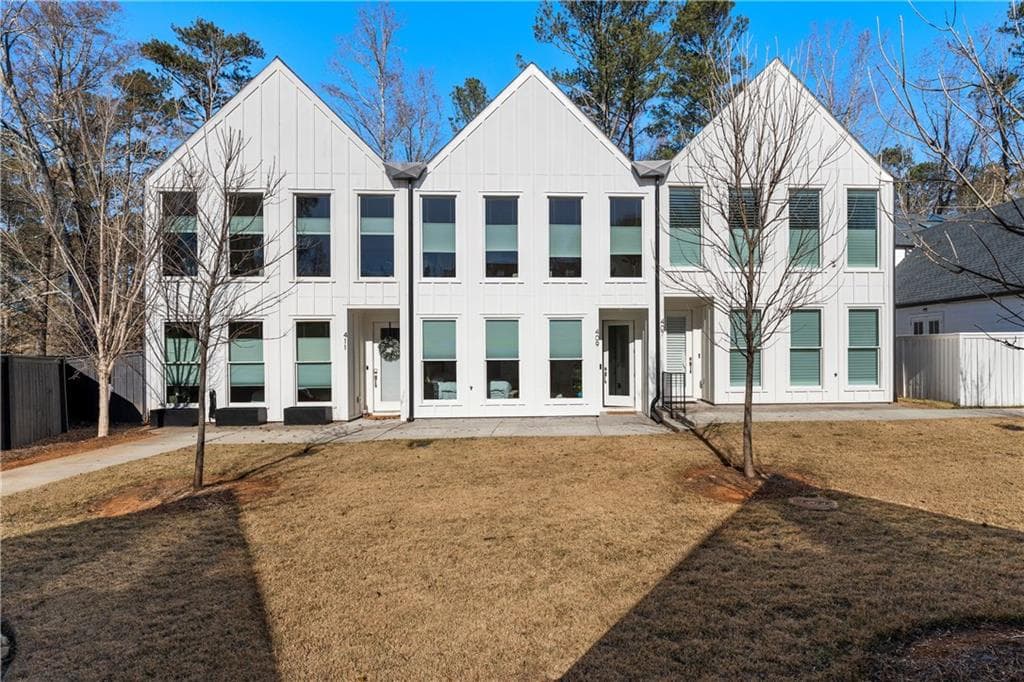 2 bedroom, 3 bathroom, 1,850 sq ft townhouse sold at 409 Burgundy Way, Woodstock, GA 30188