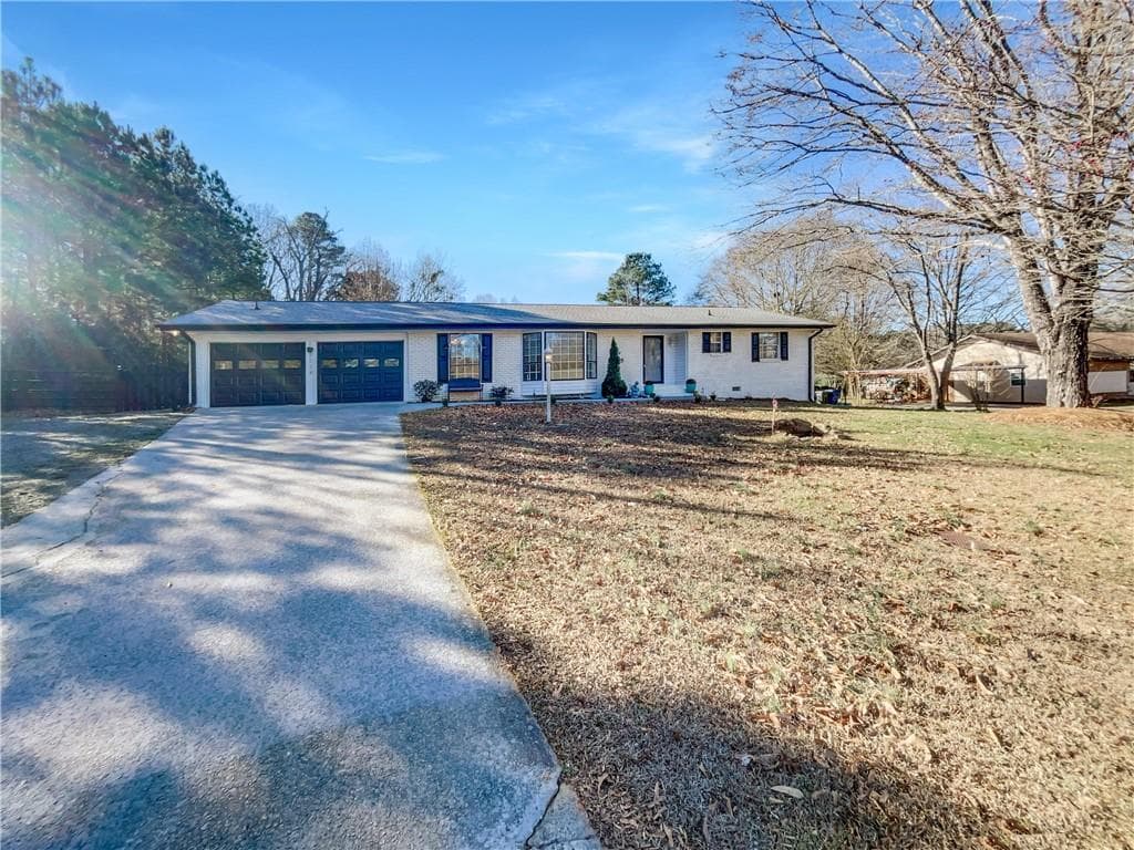 3 bedroom, 2 bathroom, 2,209 sq ft single family residence sold at 1224 Murray Circle, Marietta, GA 30064