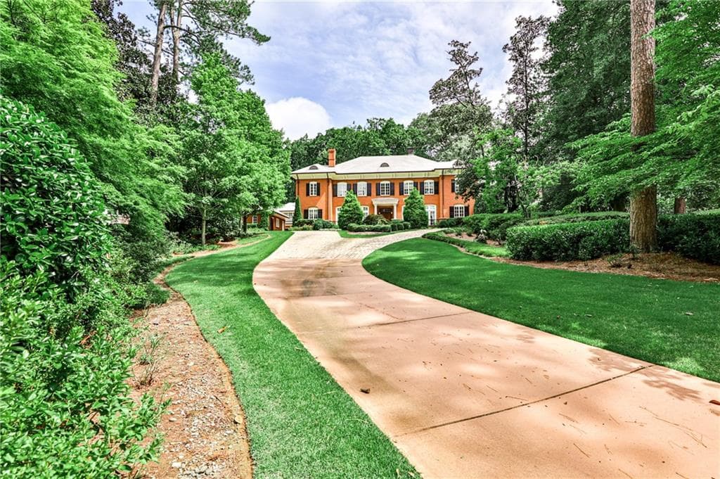 3370 Habersham Road, Atlanta, GA 30305 — most recent listing photo