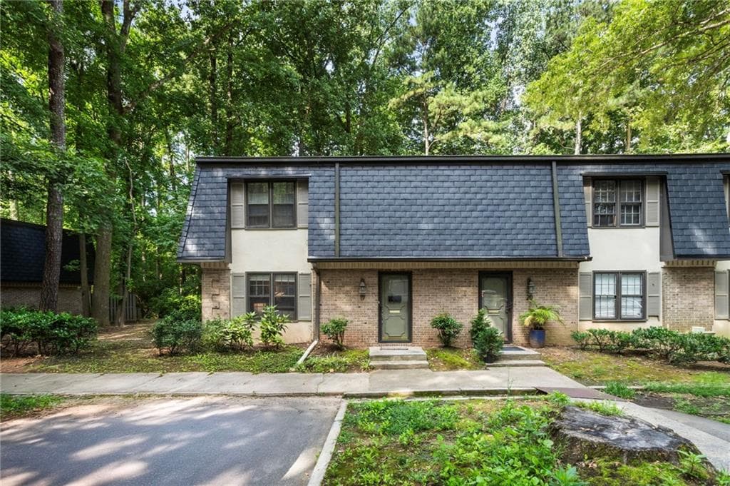 2 bedroom, 3 bathroom, 1,342 sq ft townhouse sold at 19 Arpege Way, Atlanta, GA 30327