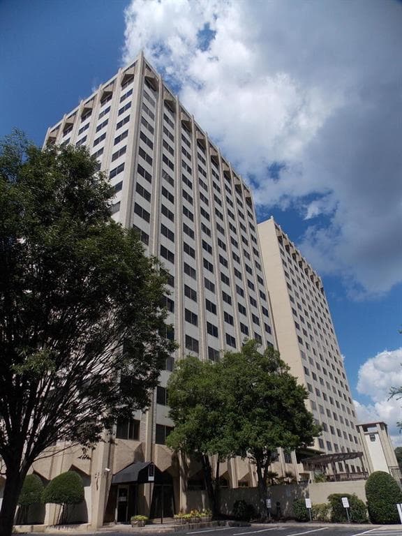2479 Peachtree Road 1703, Atlanta, GA 30305 — most recent listing photo