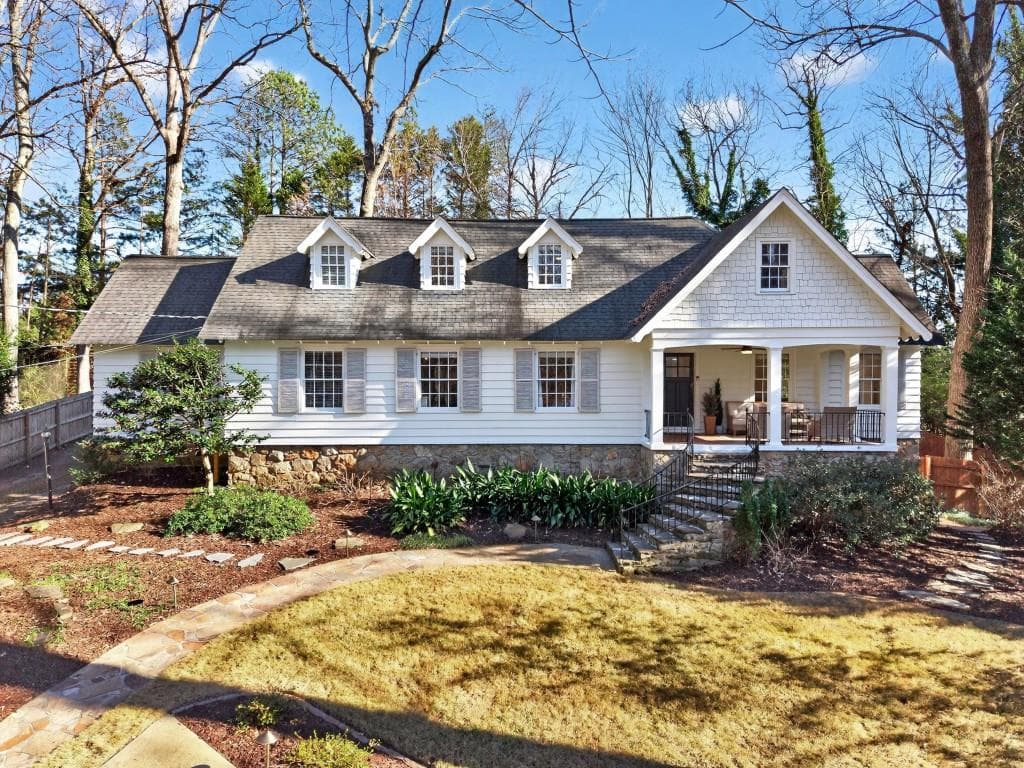 4 bedroom, 4 bathroom, 3,785 sq ft single family residence sold at 3953 Ivy Road, Atlanta, GA 30342