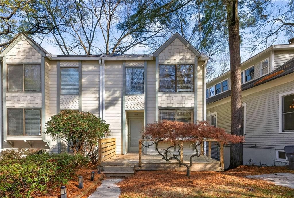 3 bedroom, 2 bathroom, 1,610 sq ft townhouse sold at 777 Charles Allen Drive, Atlanta, GA 30308