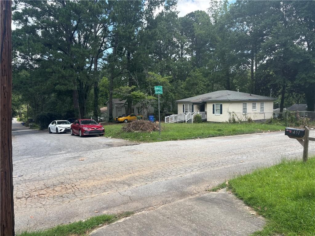 3 bedroom, 1 bathroom, 964 sq ft single family residence sold at 479 Aberdeen Drive, Atlanta, GA 30318