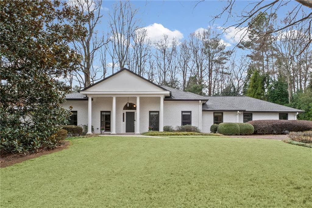 5 bedroom, 5 bathroom single family residence sold at 4720 Tall Pines Drive, Atlanta, GA 30327