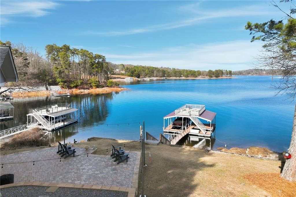 3 bedroom, 3 bathroom, 2,450 sq ft single family residence sold at 5515 Williams Shores Drive, Cumming, GA 30041
