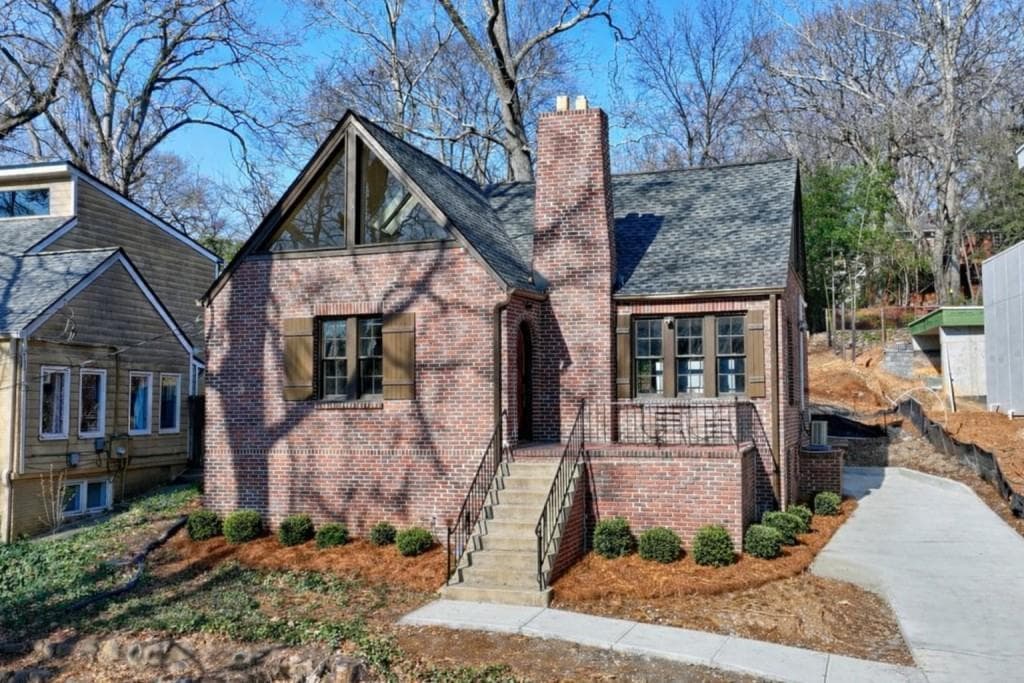 3 bedroom, 2 bathroom, 1,658 sq ft single family residence sold at 918 Glen Arden Way, Atlanta, GA 30306