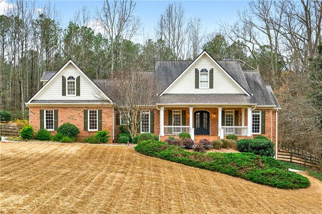 6 bedroom, 6 bathroom, 6,170 sq ft single family residence sold at 121 Laurel Ridge Drive, Alpharetta, GA 30004