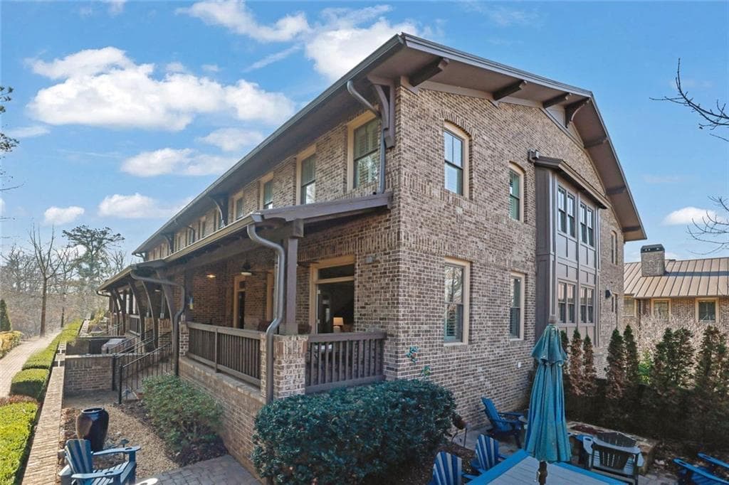 3 bedroom, 4 bathroom, 4,376 sq ft townhouse sold at 85 Webb Street 4A, Roswell, GA 30075