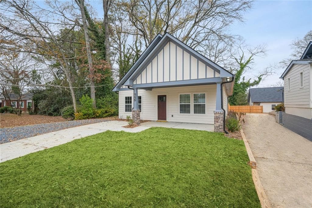 623 Hamilton E Holmes Drive, Atlanta, GA 30318 — most recent listing photo