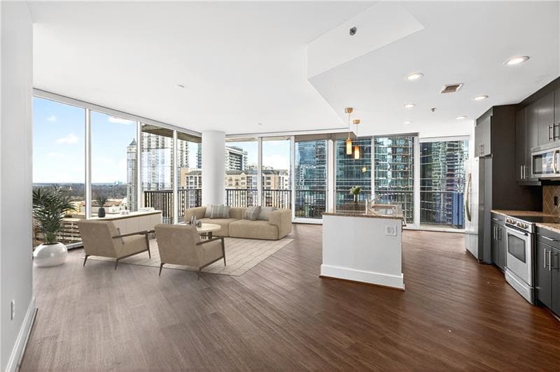 2 bedroom, 3 bathroom, 1,505 sq ft condominium sold at 1080 Peachtree Street 1203, Atlanta, GA 30309
