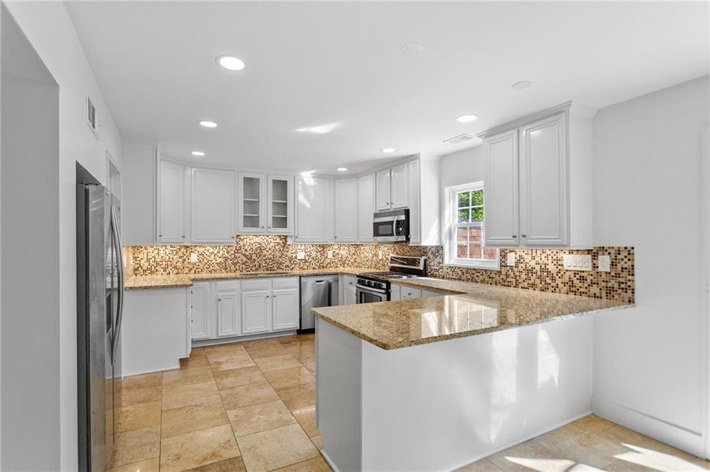 3 bedroom, 2 bathroom, 1,450 sq ft condominium sold at 1261 Lavista Road C-3, Atlanta, GA 30324