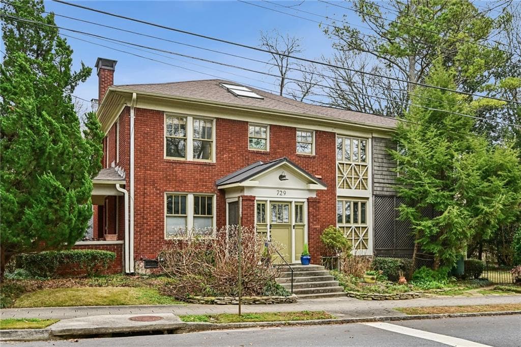 3 bedroom, 2 bathroom, 1,655 sq ft condominium sold at 729 Virginia Circle, Atlanta, GA 30306