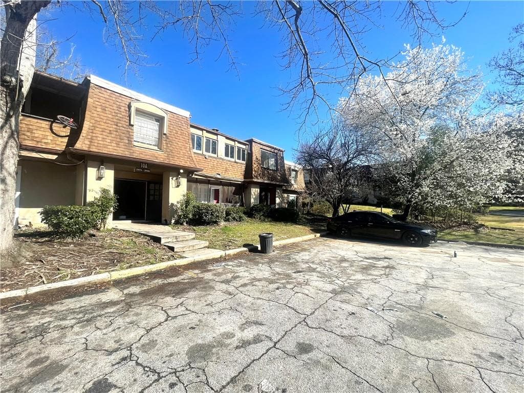 3 bedroom, 2 bathroom, 1,628 sq ft condominium for sale at 3078 Parc Lorraine, Lithonia, GA 30038