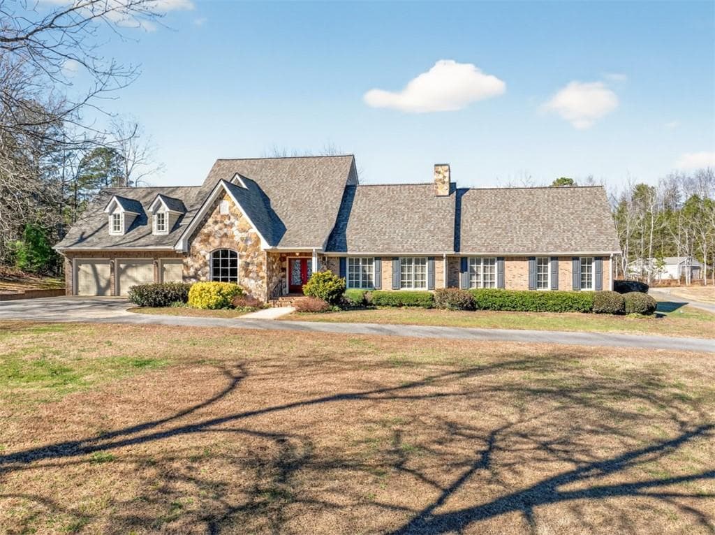 4 bedroom, 3 bathroom, 4,701 sq ft single family residence sold at 6725 EUBANKS CREEK Drive, Clermont, GA 30527