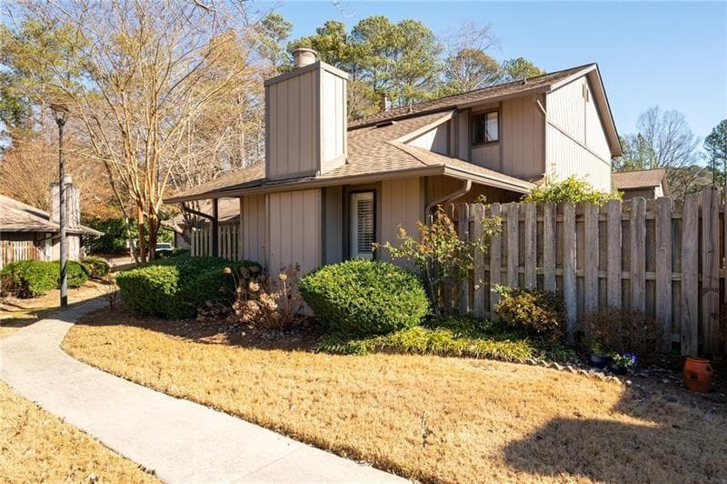 3 bedroom, 3 bathroom, 1,358 sq ft condominium sold at 380 Manning Villas Drive, Marietta, GA 30064