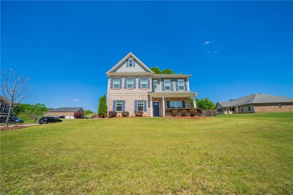 3 bedroom, 4 bathroom, 2,980 sq ft single family residence under contract at 10 Edgewater Court, Covington, GA 30016