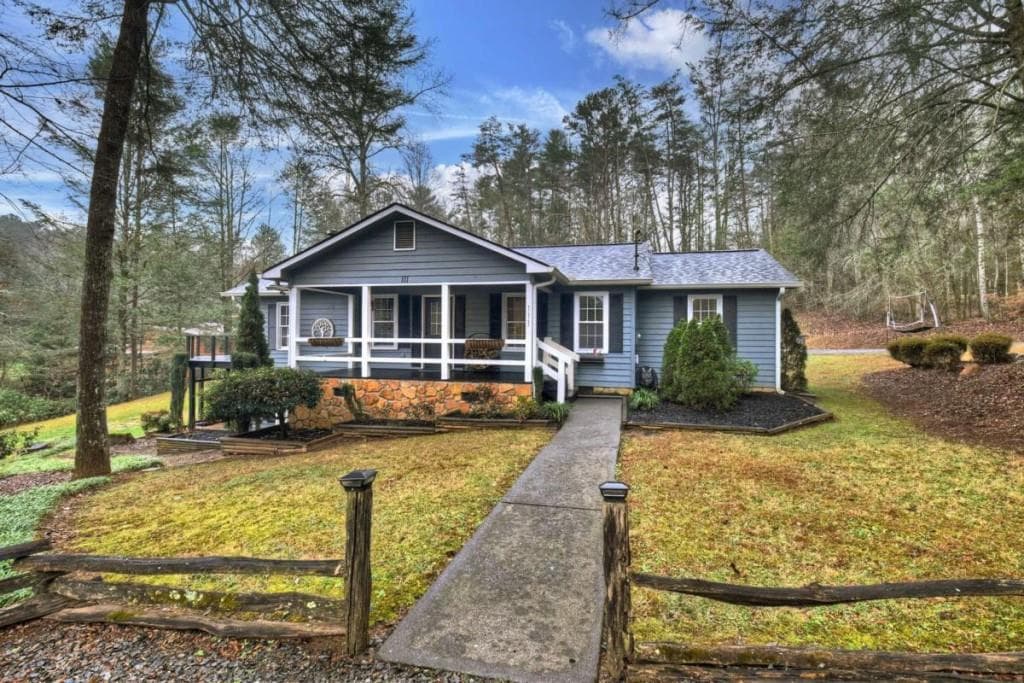 111 Laurel Crossing, Blue Ridge, GA 30513 — most recent listing photo