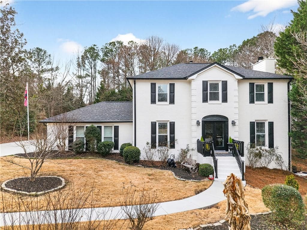325 Saddle Creek Circle, Roswell, GA 30076 — most recent listing photo