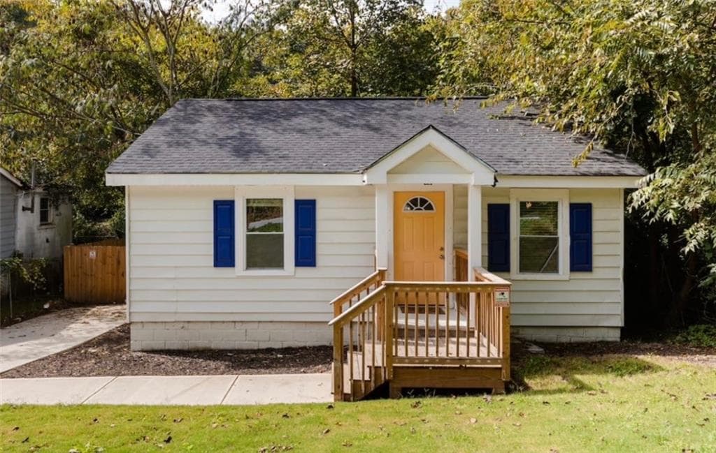 2 bedroom, 2 bathroom, 856 sq ft single family residence sold at 116 Holly Road, Atlanta, GA 30314