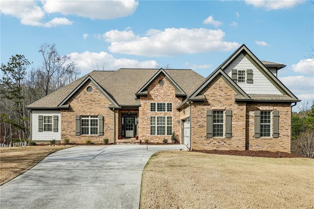 5739 Boulder Ridge Court, Flowery Branch, GA 30542 — most recent listing photo