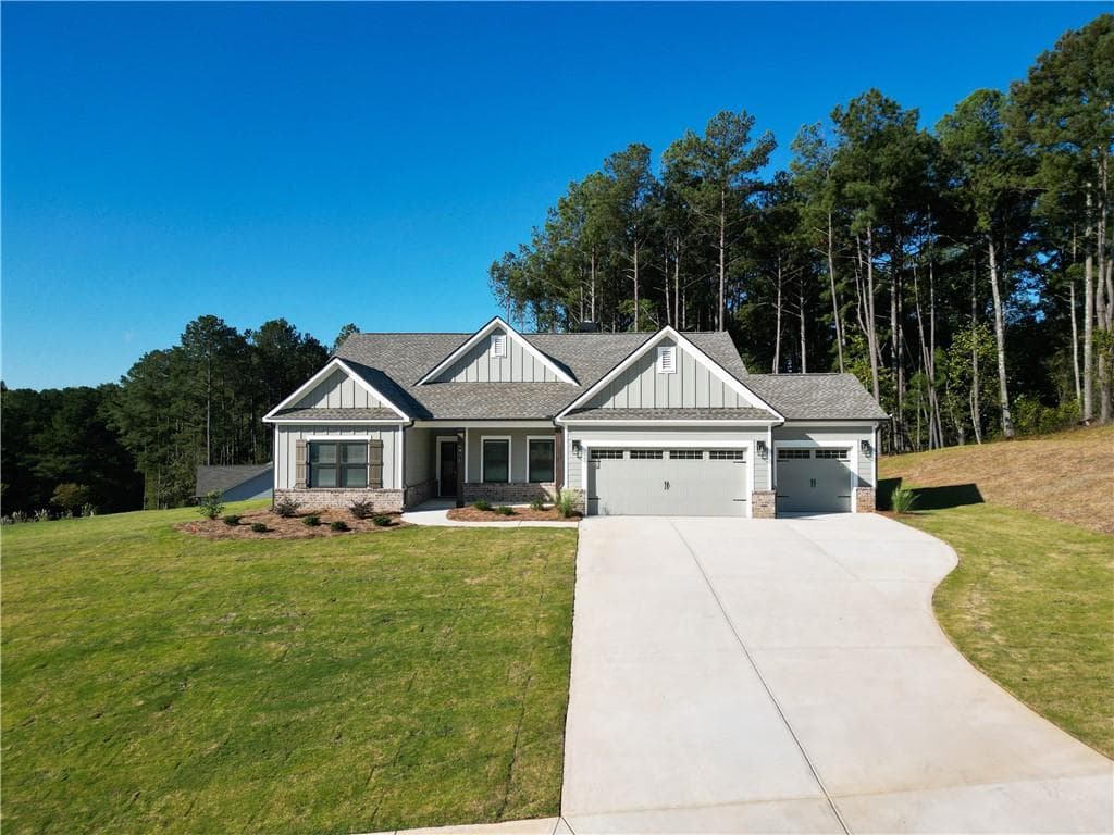 1024 Red Oak Boulevard, Loganville, GA 30052 — most recent listing photo