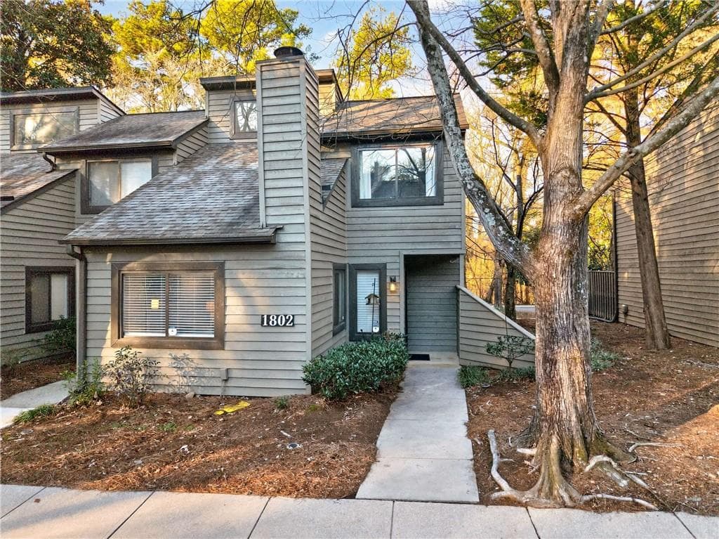2 bedroom, 3 bathroom, 1,509 sq ft condominium sold at 1802 Cedar Chase Lane, Atlanta, GA 30324